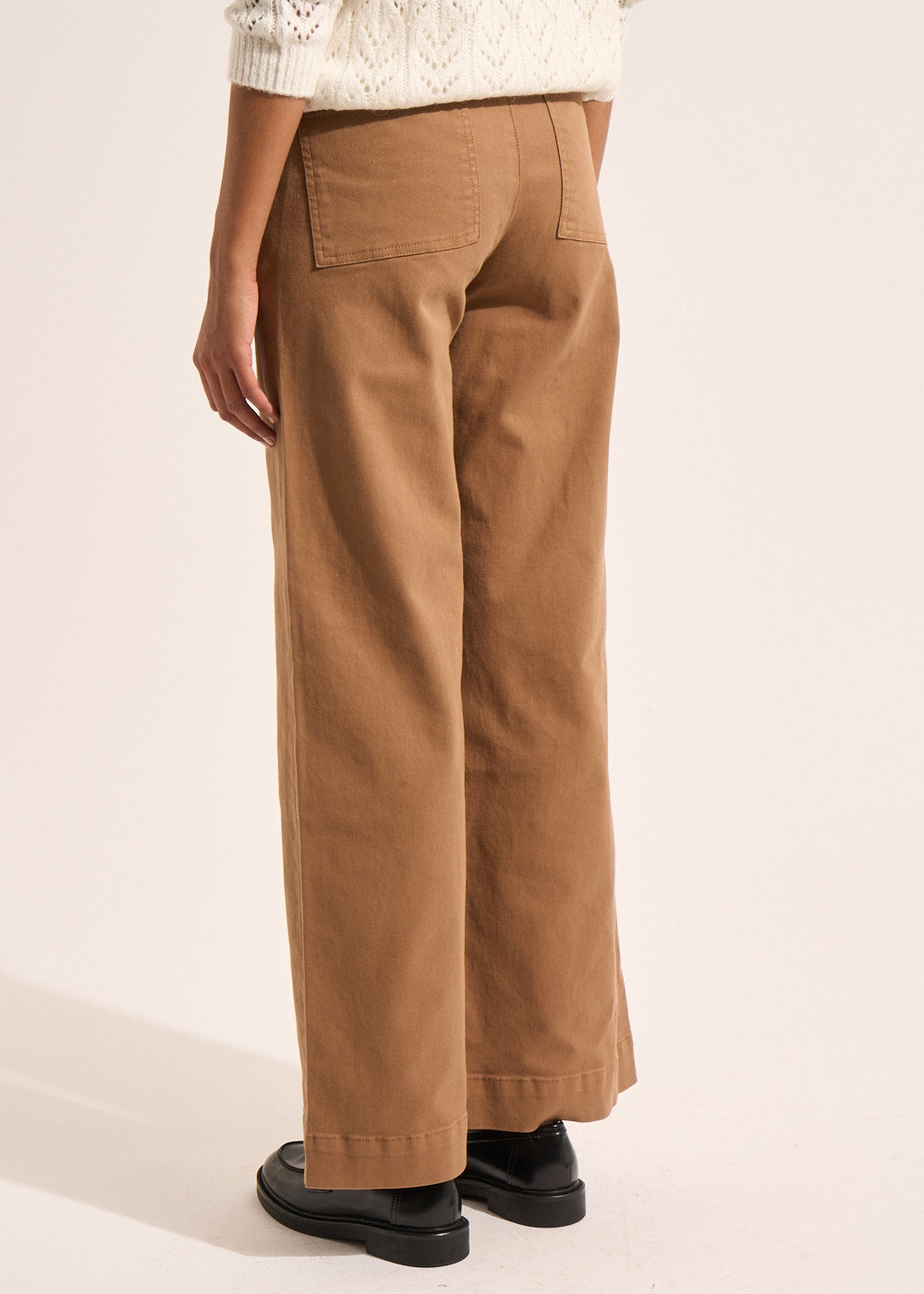 Straight-leg trousers with buttoned waistband - Sud Express - 7 - Sud Express