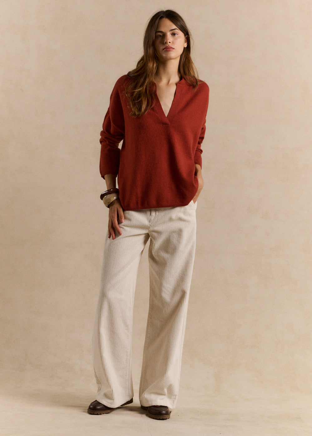 Loose-fitting cashmere jumper with a Tunisian collar - Sud Express - 5 - Sud Express