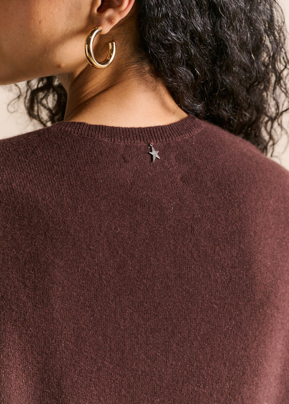 Cashmere V-neck sweater flared fit - Sud Express - 5 - Sud Express