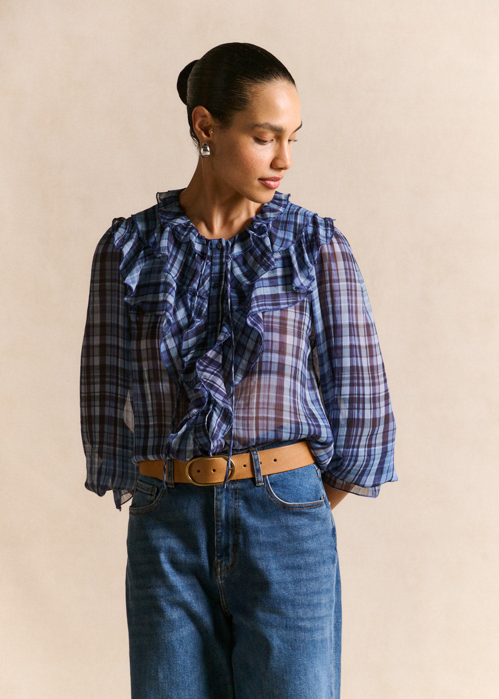 Blouse with ruffled collar and puffed sleeves - Sud Express - 1 - Sud Express