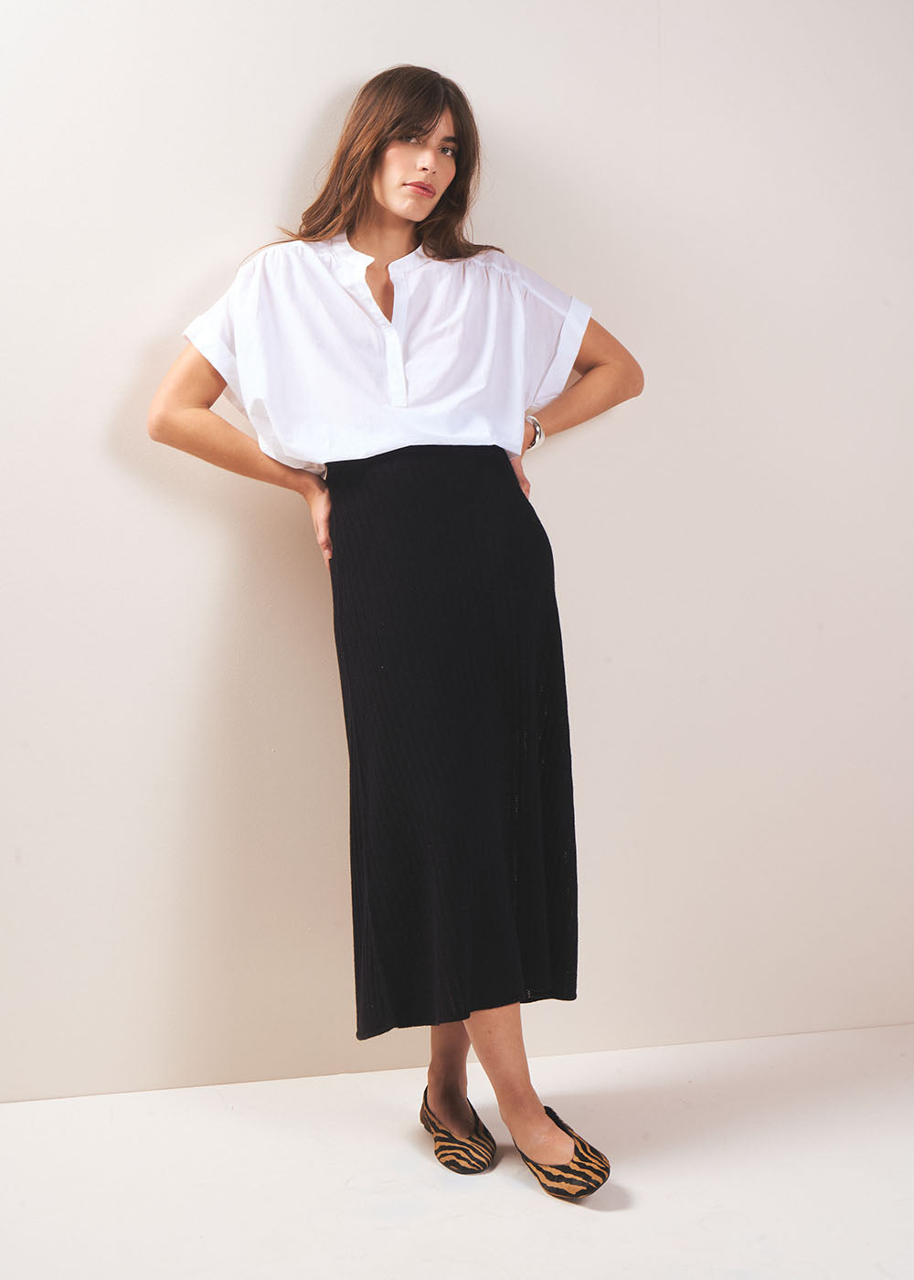 Short-sleeved blouse with long button placket - Sud Express - 5 - Sud Express