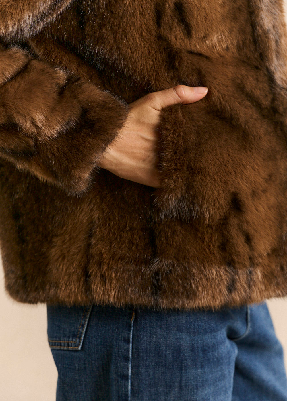 MYE Hooded faux fur coat - 4 - Sud Express - Sud Express