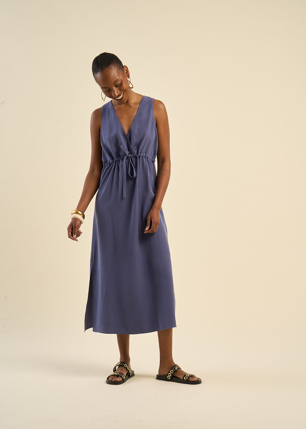 V-neck fitted maxi dress - Sud Express - 1 - Sud Express